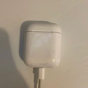 Replacement AirPods case official Apple